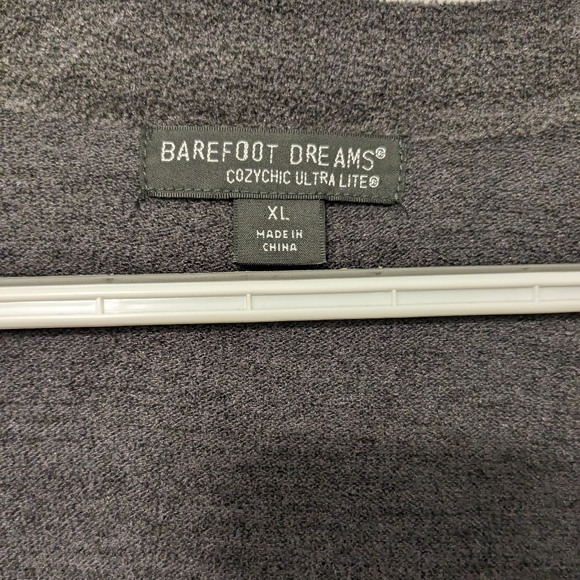 Barefoot Dreams Charcoal Robe - Picture 5 of 6